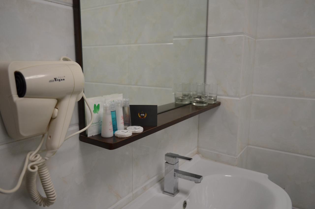 Hotel 198 Santiago Ngoại thất bức ảnh