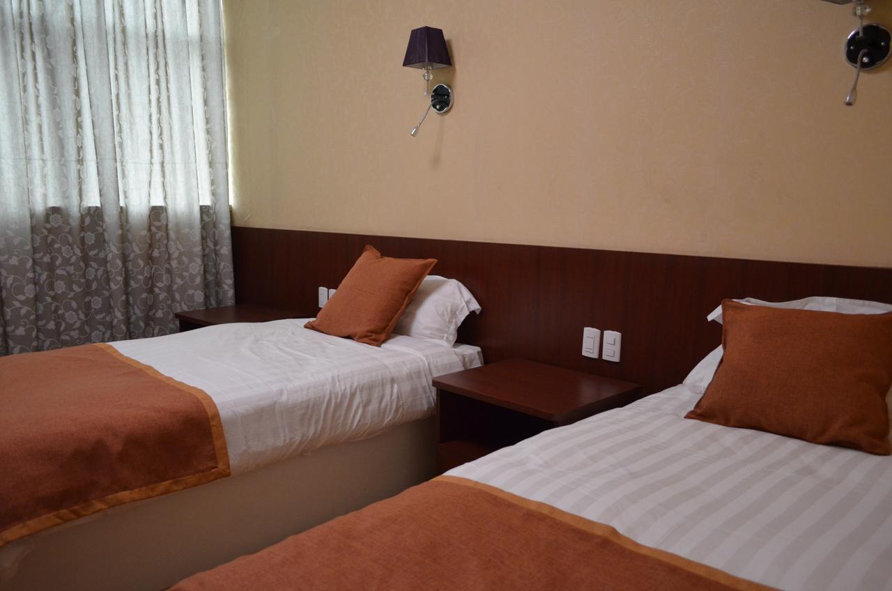 Hotel 198 Santiago Ngoại thất bức ảnh